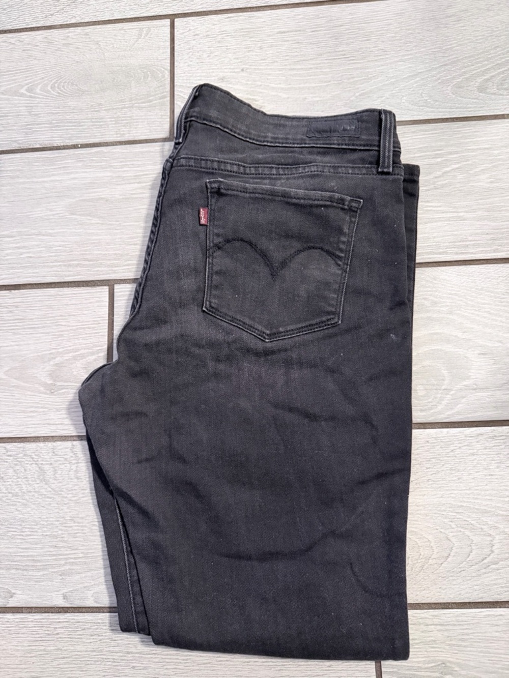 Levi's Black Slim Jeans - Classic Back Pocket size 16/33